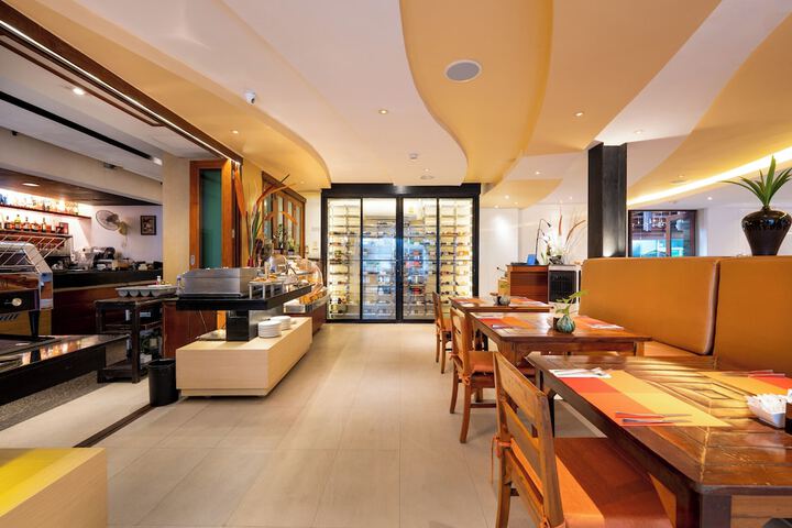 Dining 168 of 188