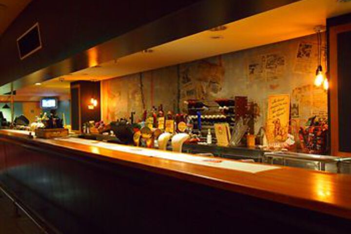Lounge 46 of 47