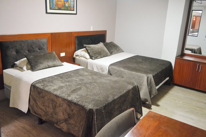 Room 34 of 144