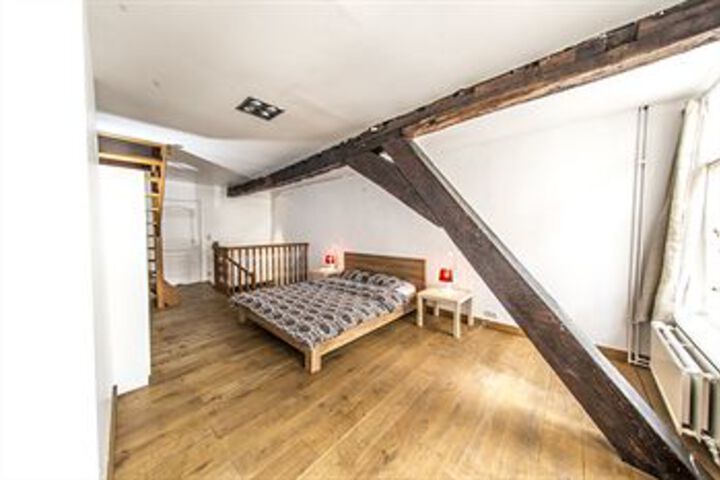 Room 13 of 28
