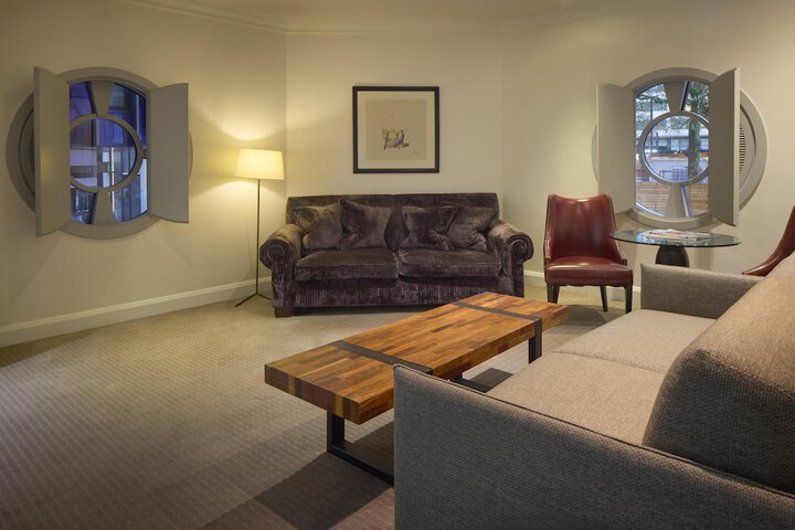 Room 33 of 129