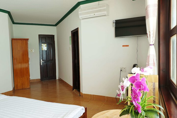 Room 17 of 39