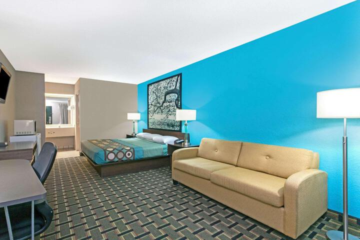 1 King Bed (6 of 11)