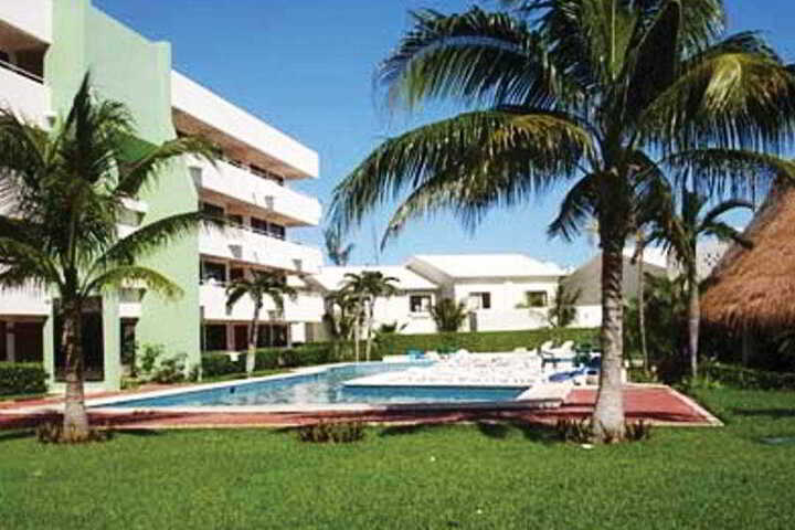 Photo of HOTEL OCEAN CLUB SUITES