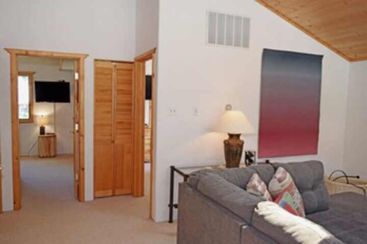 Room 6 of 23