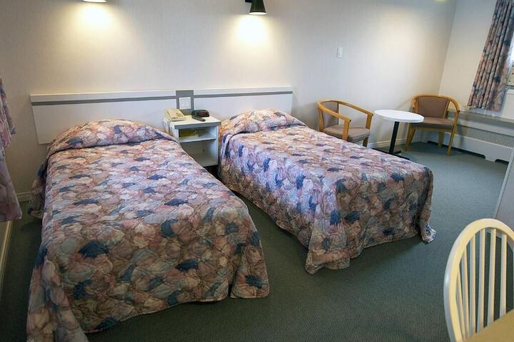 Room 13 of 30