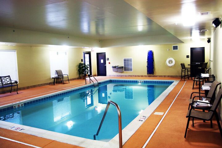 Pools & Facilities