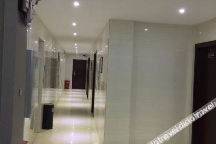 Hotel Interior 10 of 41