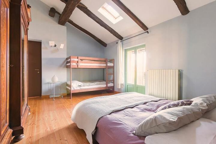 Room 8 of 8