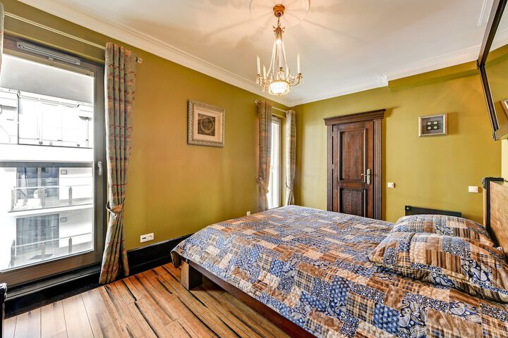 Room 14 of 183