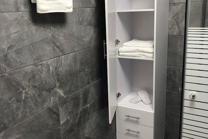 Room 112 of 140