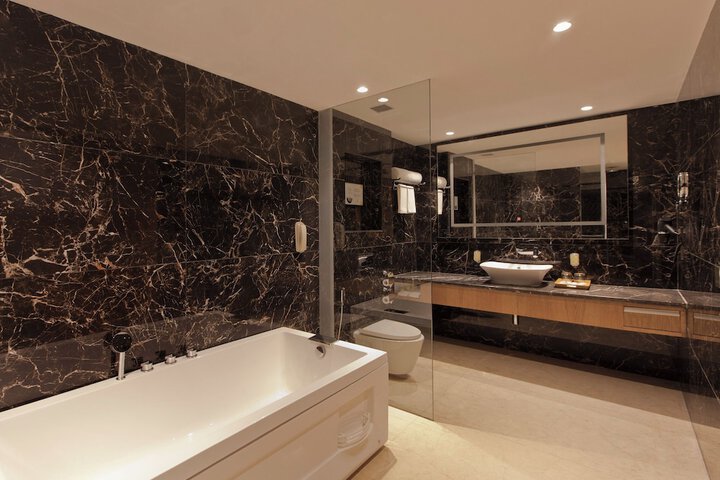 Room 15 of 40