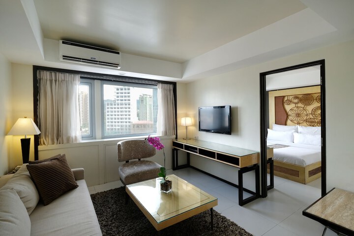 Room 13 of 25