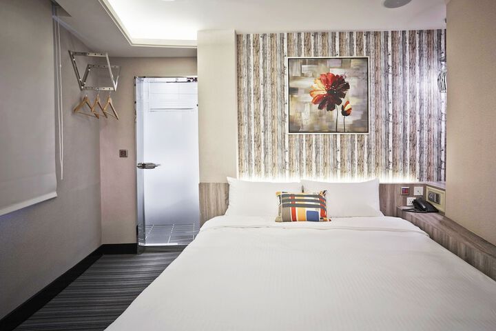 Room 10 of 47