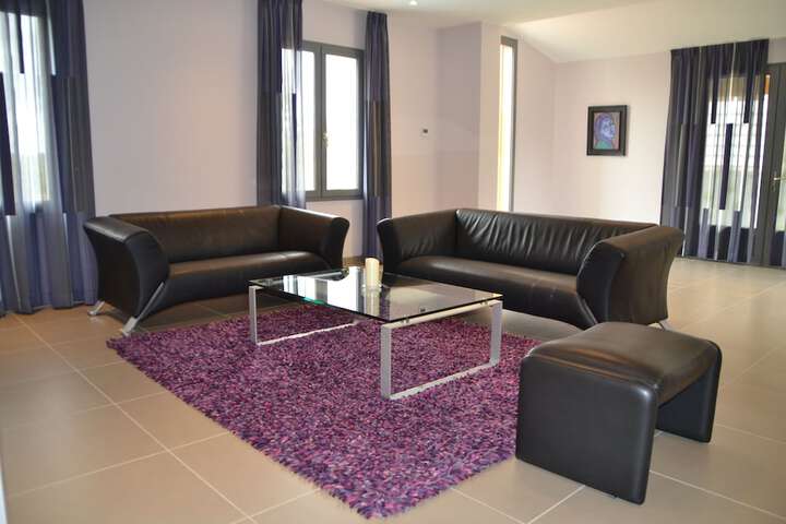 Room 52 of 115