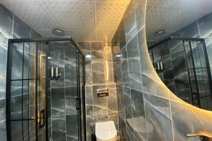 Room 3 of 22