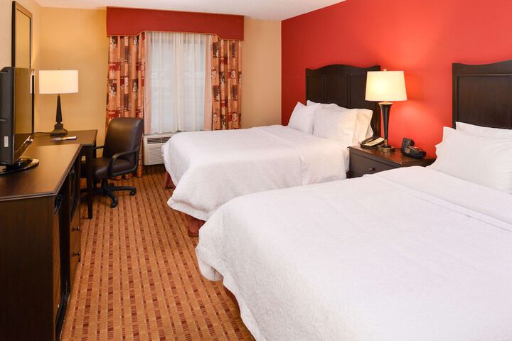 2 Queen Beds (6 of 6)