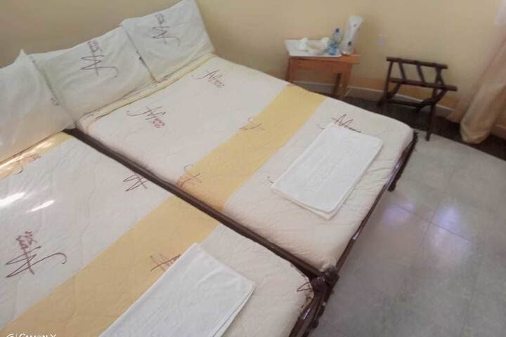 Room 14 of 30