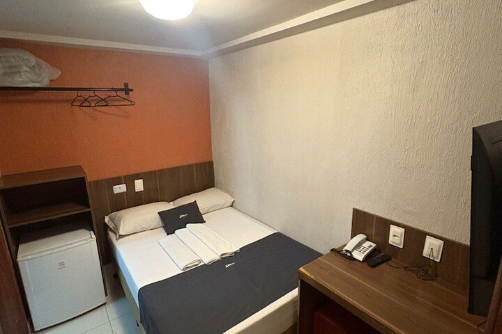 Room 11 of 46