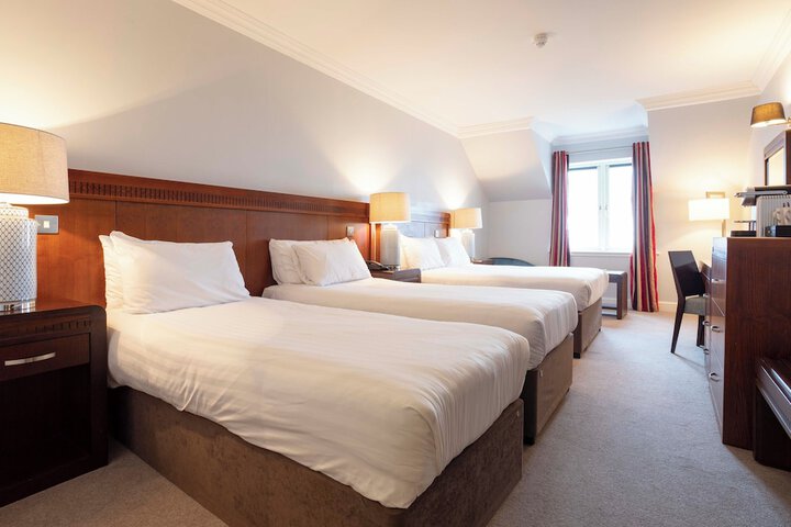Room 4 of 36