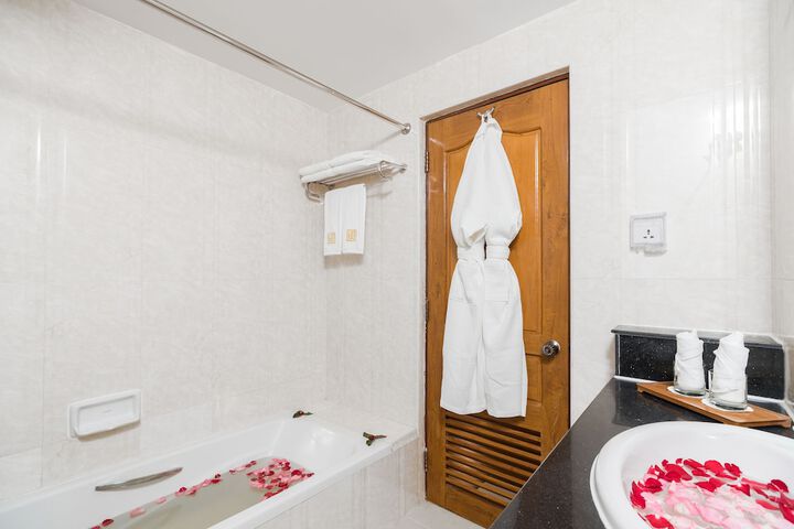 Room 20 of 36