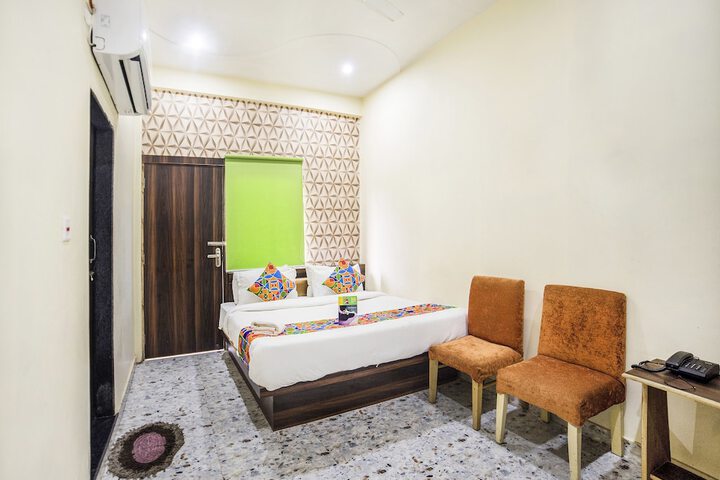 Room 8 of 28