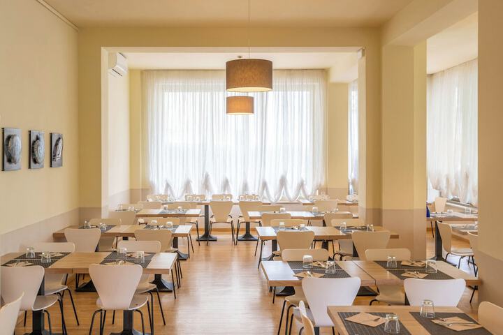 Dining Photos