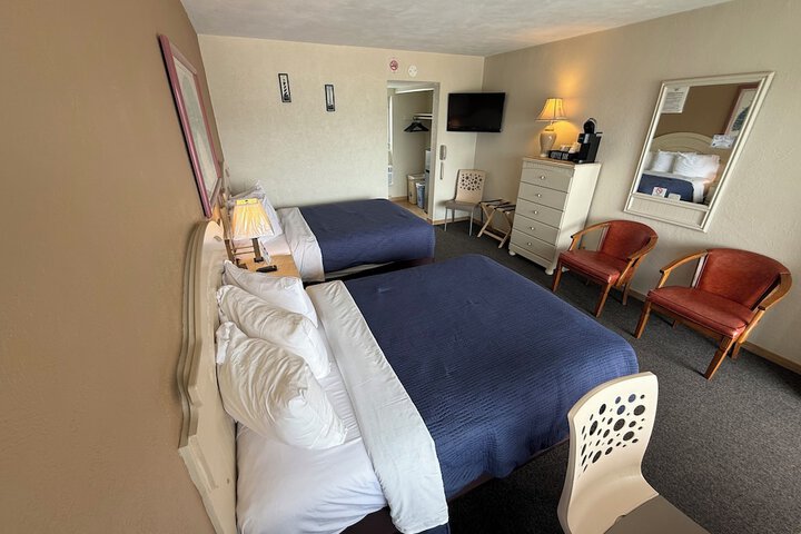 Room 5 of 33
