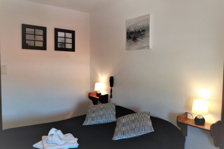 Room 8 of 28