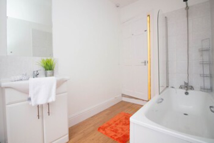 Room 2 of 31