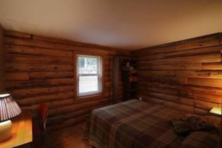 Room 14 of 27