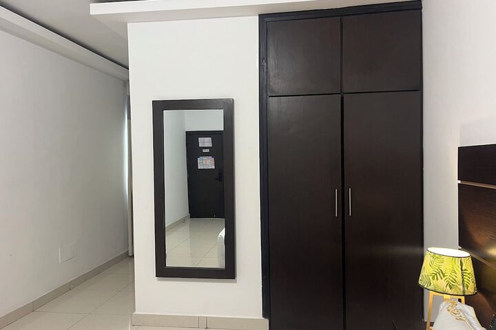 Room 16 of 26