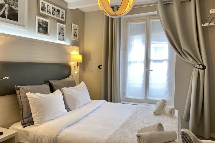 Room 5 of 38