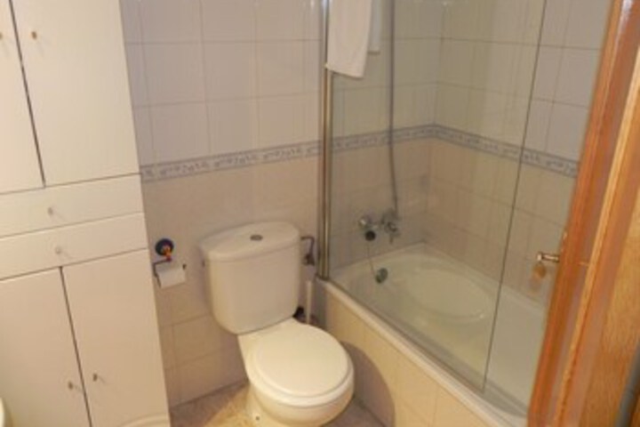 Room 3 of 17