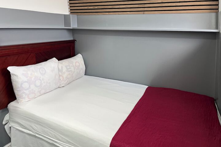 Room 89 of 127