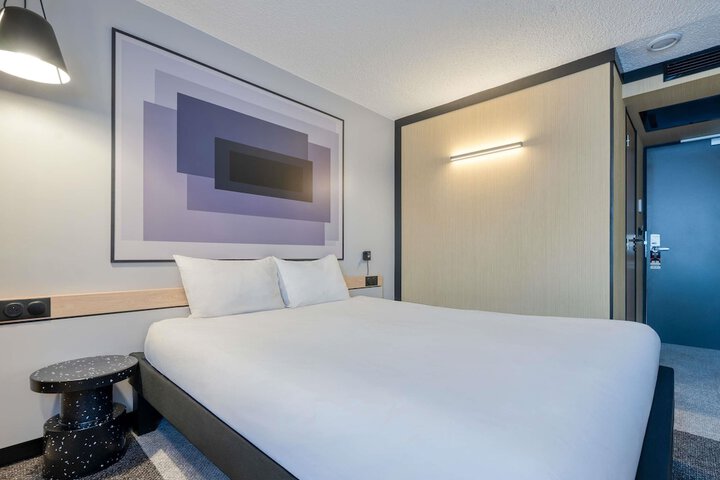 Room 19 of 52