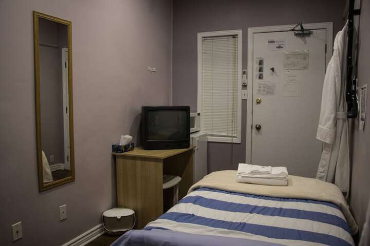 Room 41 of 58
