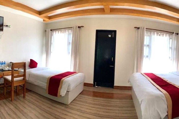 Room 15 of 83