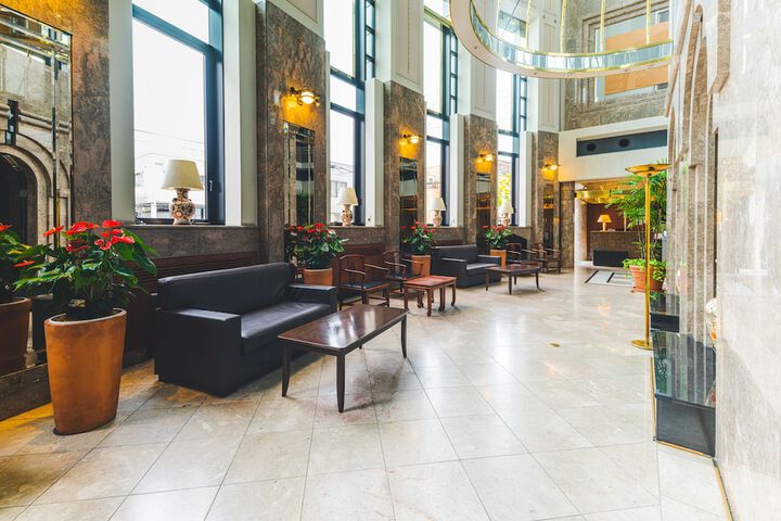 Entrance & Lobby