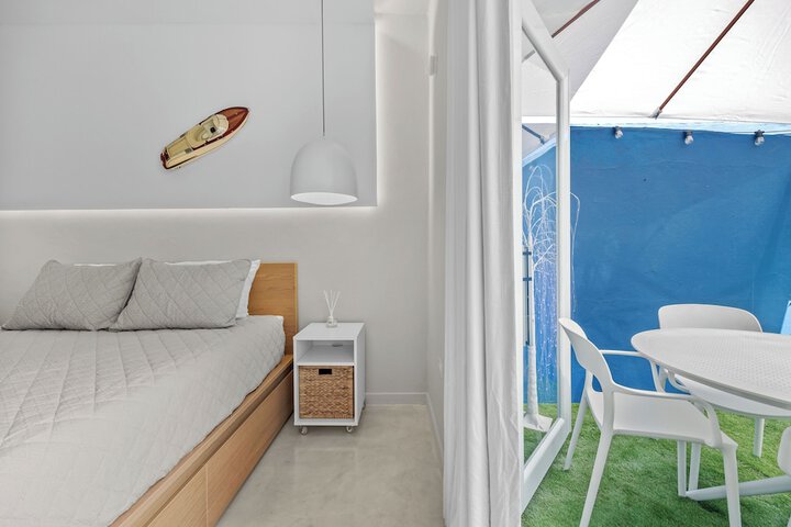Room 33 of 224