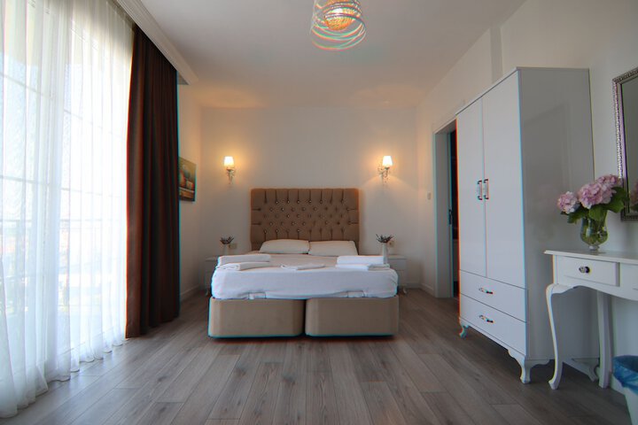 Room 13 of 117