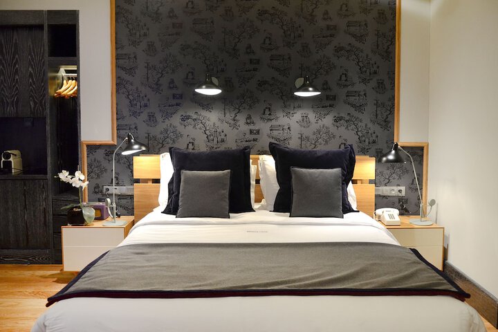 Room 26 of 143