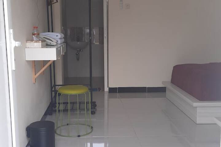 Room 10 of 42