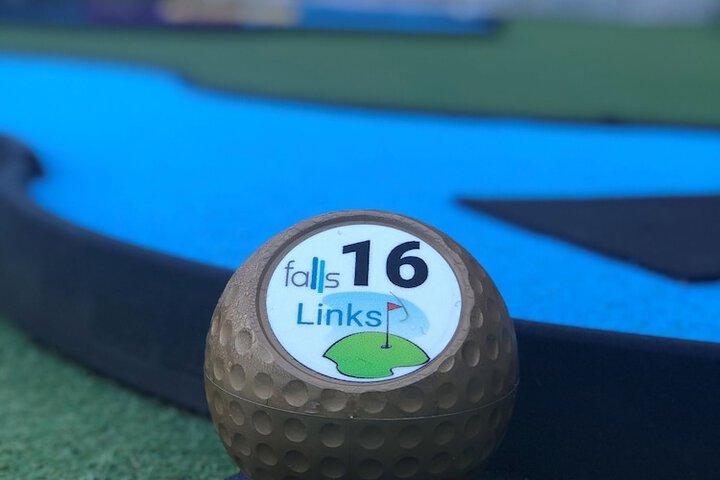Mini-golf