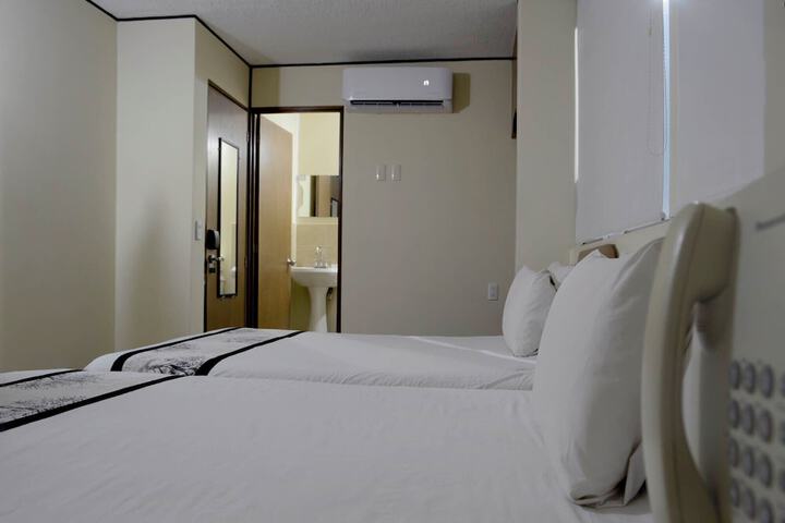 Room 13 of 31