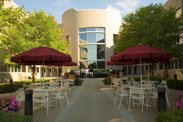 Hotel Exterior 36 of 55