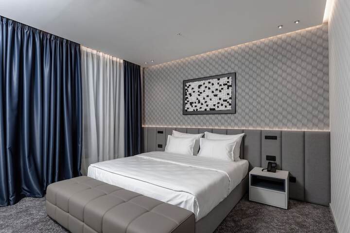 Room 6 of 31