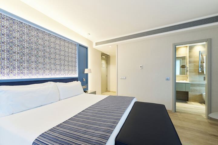 Room 8 of 79