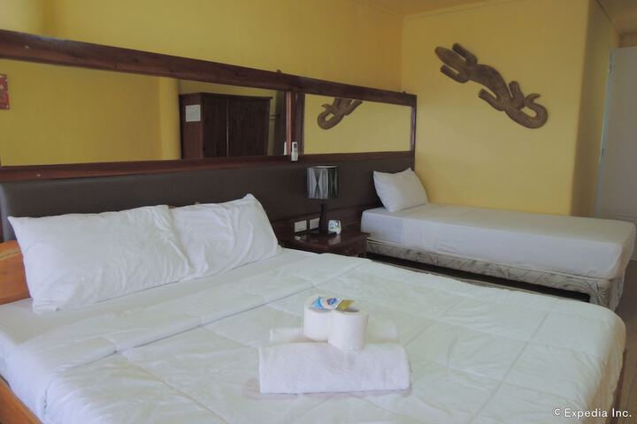 Room 10 of 42