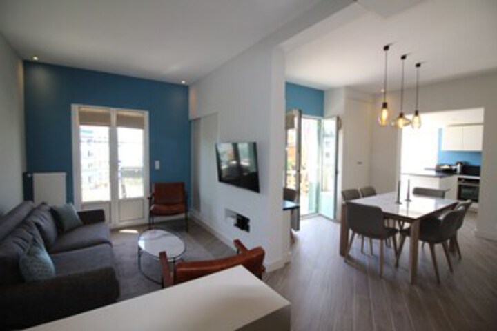 Room 7 of 27